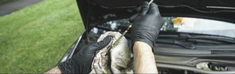 The Essential Guide to Disposable Gloves: A Must-Have for Messy Jobs